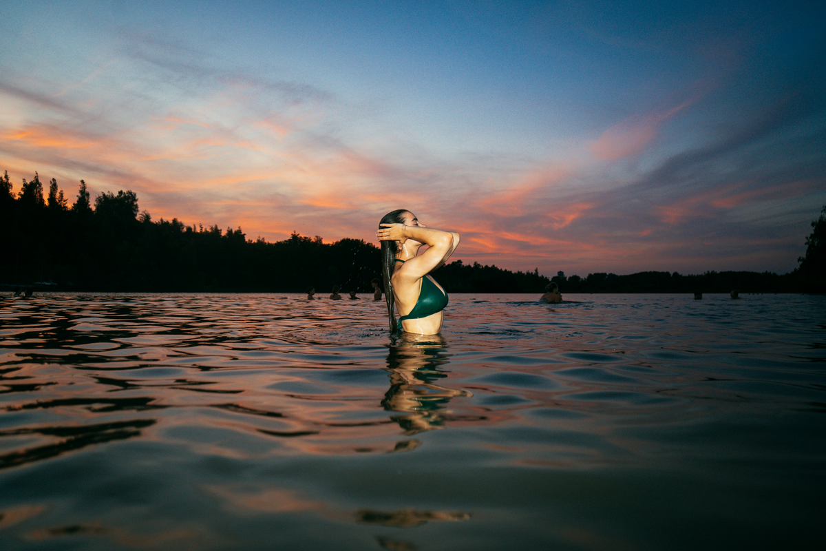 Swimming Lake - 42 × 59,4 cm